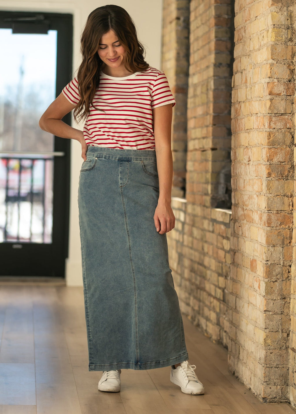 Donna Classic Wash Maxi Denim Skirt